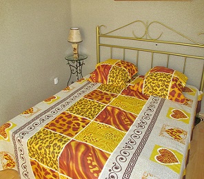 Снять квартиру ул. Горького 45, Бердянск — 1-комнатная, у моря, 2500 ₽